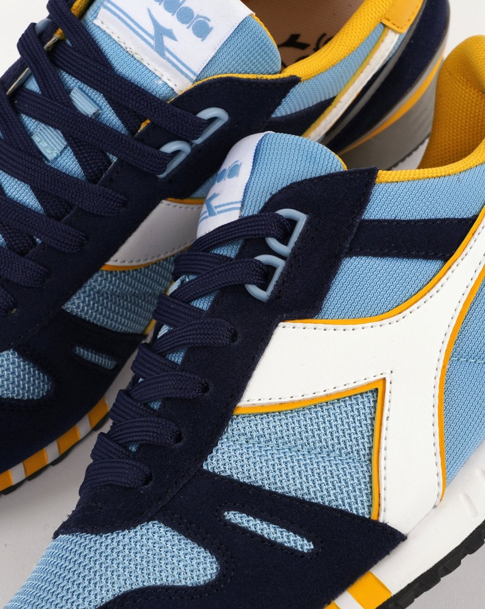 Diadora Titan Trainer Himmelblau/Gelb/Marineblau - Image 3