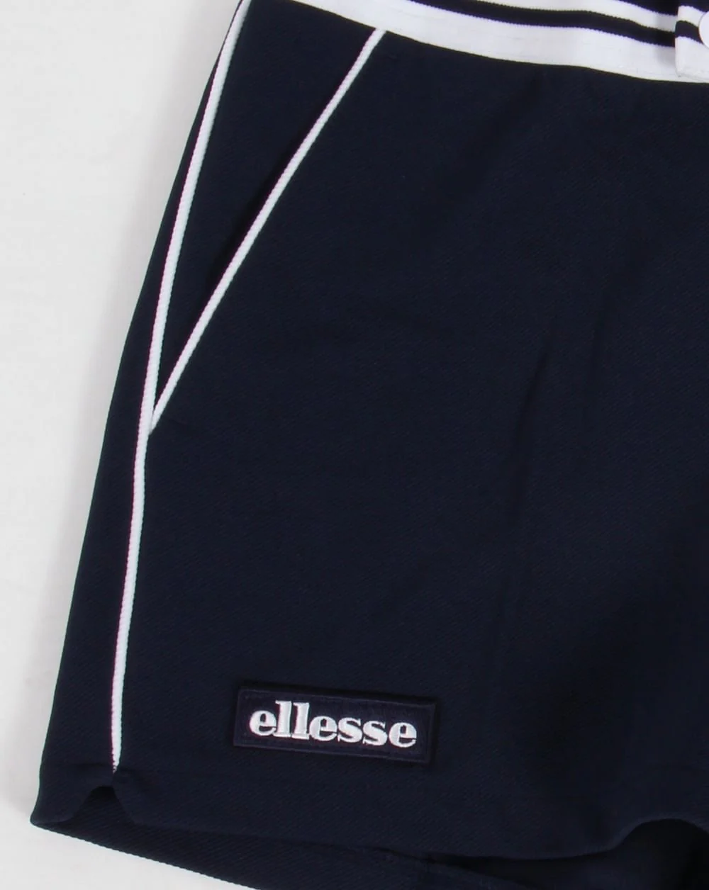Ellesse – 80er-Tennisshorts in Marineblau - Image 3